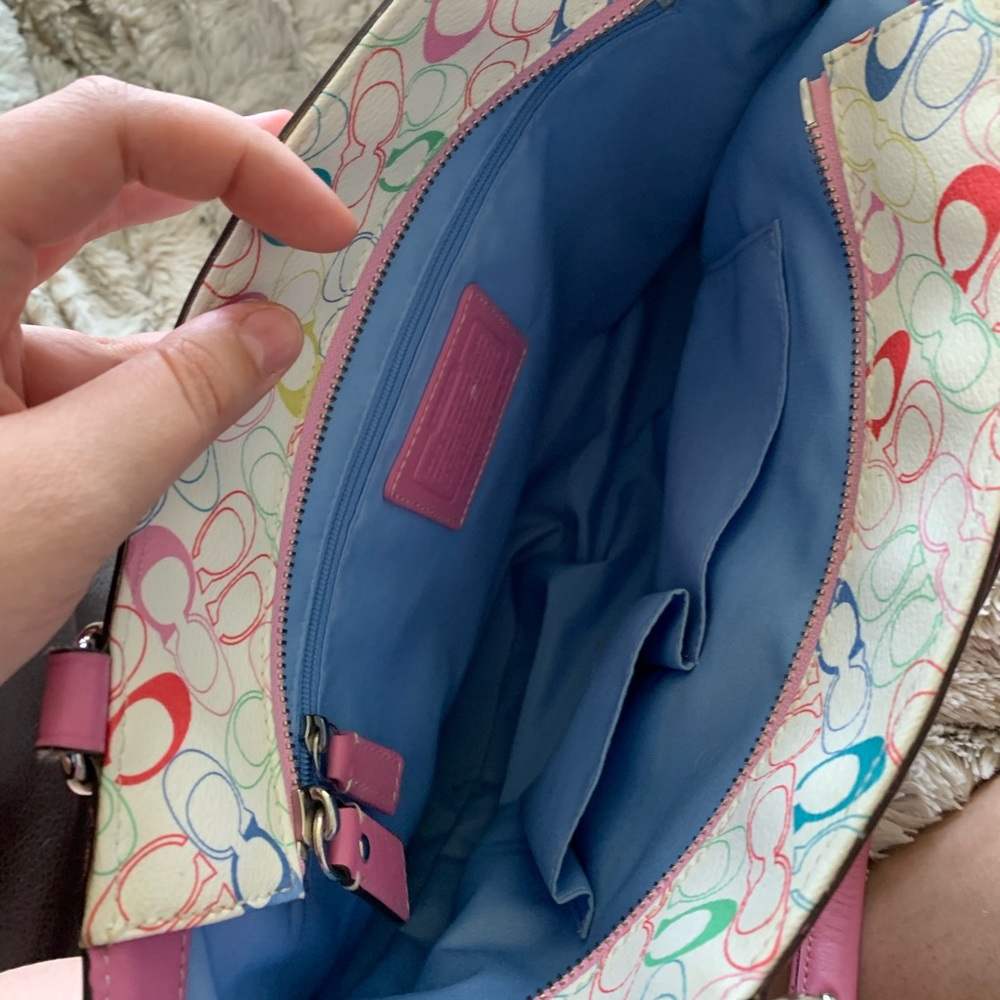Coach purse - Picture 2 of 3